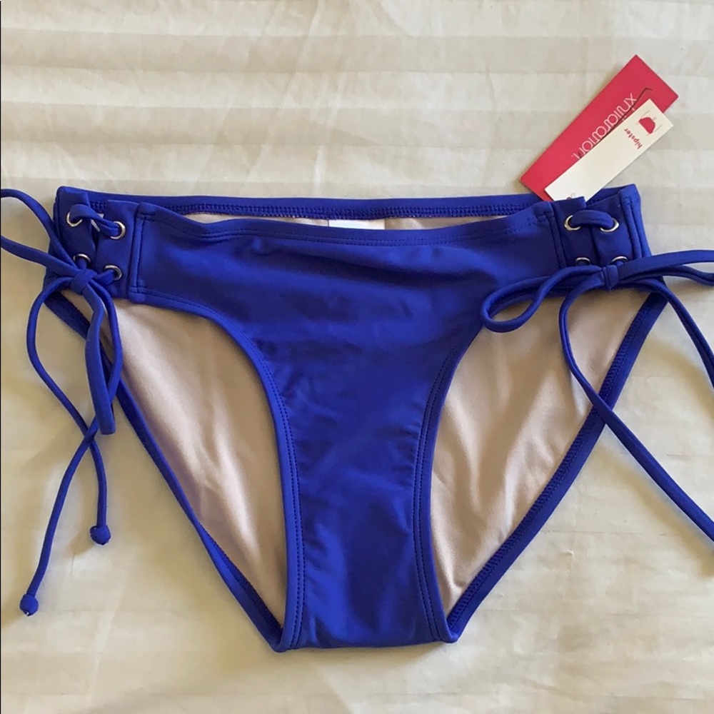 NWT Xhilaration hipster swimwear bottom size M